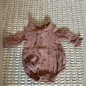 Rylee + Cru Dusty Mauve Star Muslin Romper with Peter Pan Collar